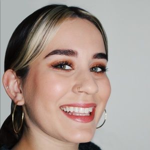 Meet your Posher, Janessa